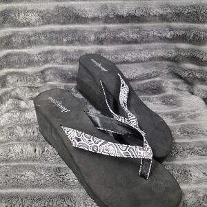 West Loop Black and White Women's Platform Sandals